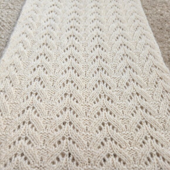 Cashmere Pointelle Scarf Ivory - Picture 4 of 12